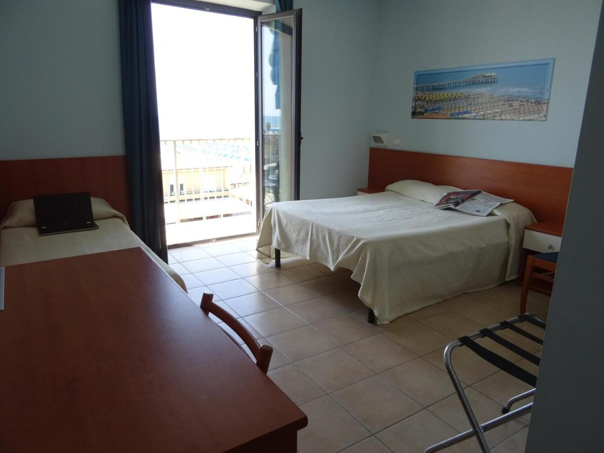 Dependance Dell'Hotel Sole E Mare Lido di Camaiore Esterno foto