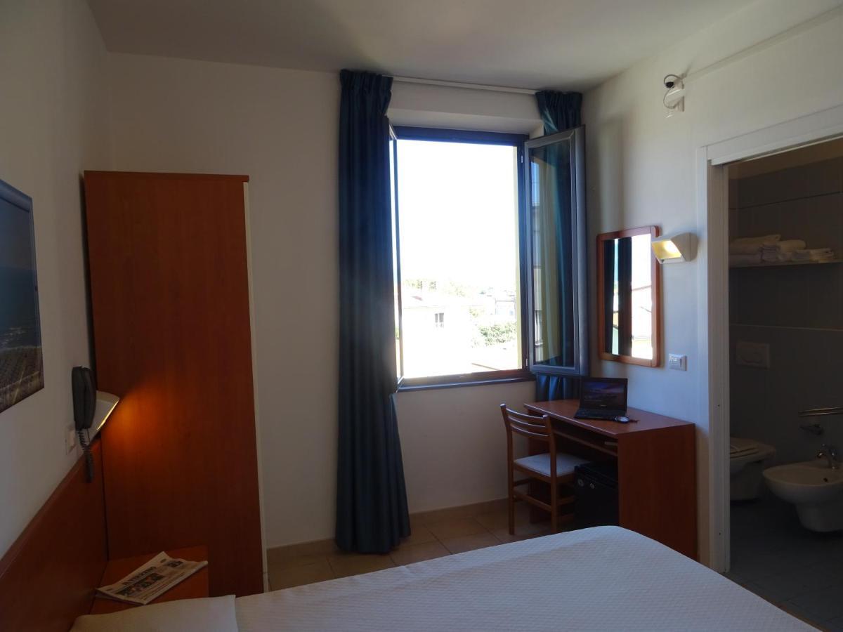 Dependance Dell'Hotel Sole E Mare Lido di Camaiore Esterno foto