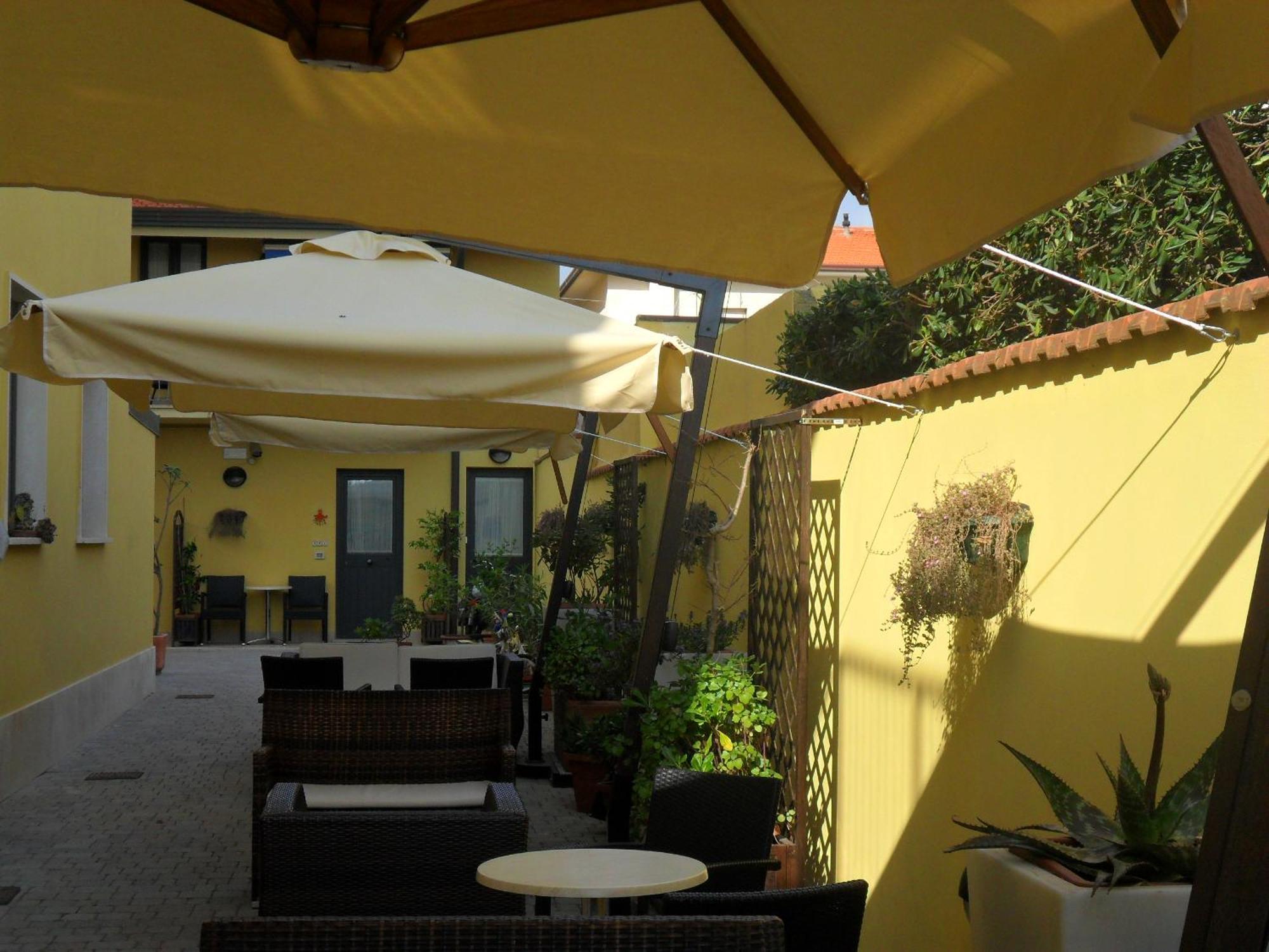 Dependance Dell'Hotel Sole E Mare Lido di Camaiore Esterno foto